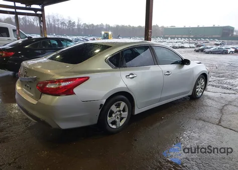 2016 Nissan Altima 2.5/2.5 S/2.5 Sl/2.5 Sr/2.5 Sv z USA, uszkodzony, nr VIN 1N4AL3AP9GN344647